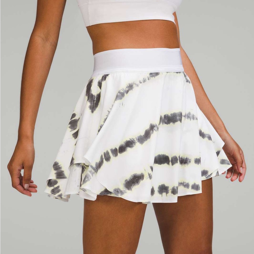Lululemon Court Rival High-Rise Skirt 
Size 0 tie dye